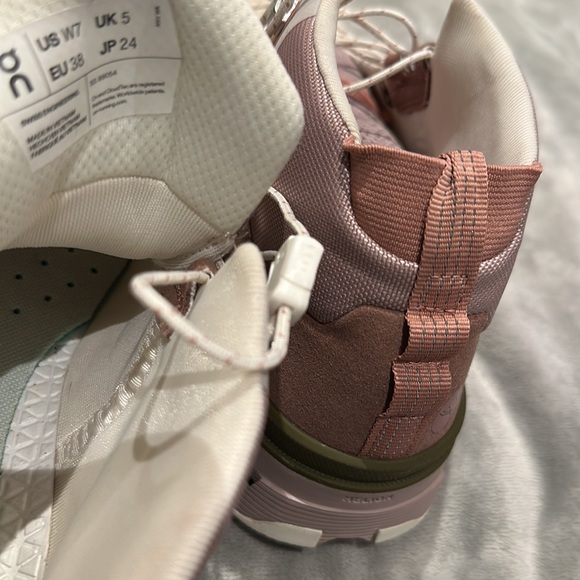 On Cloudtrax hiking shoes - Picture 8 of 11